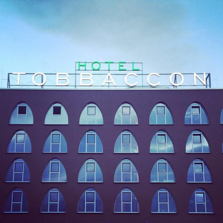 Tobbaccon Hotel Бенсхайм Экстерьер фото